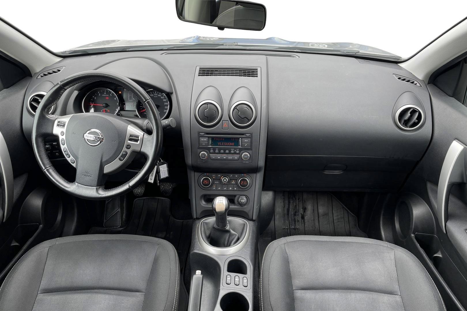 NISSAN Qashqai 2011