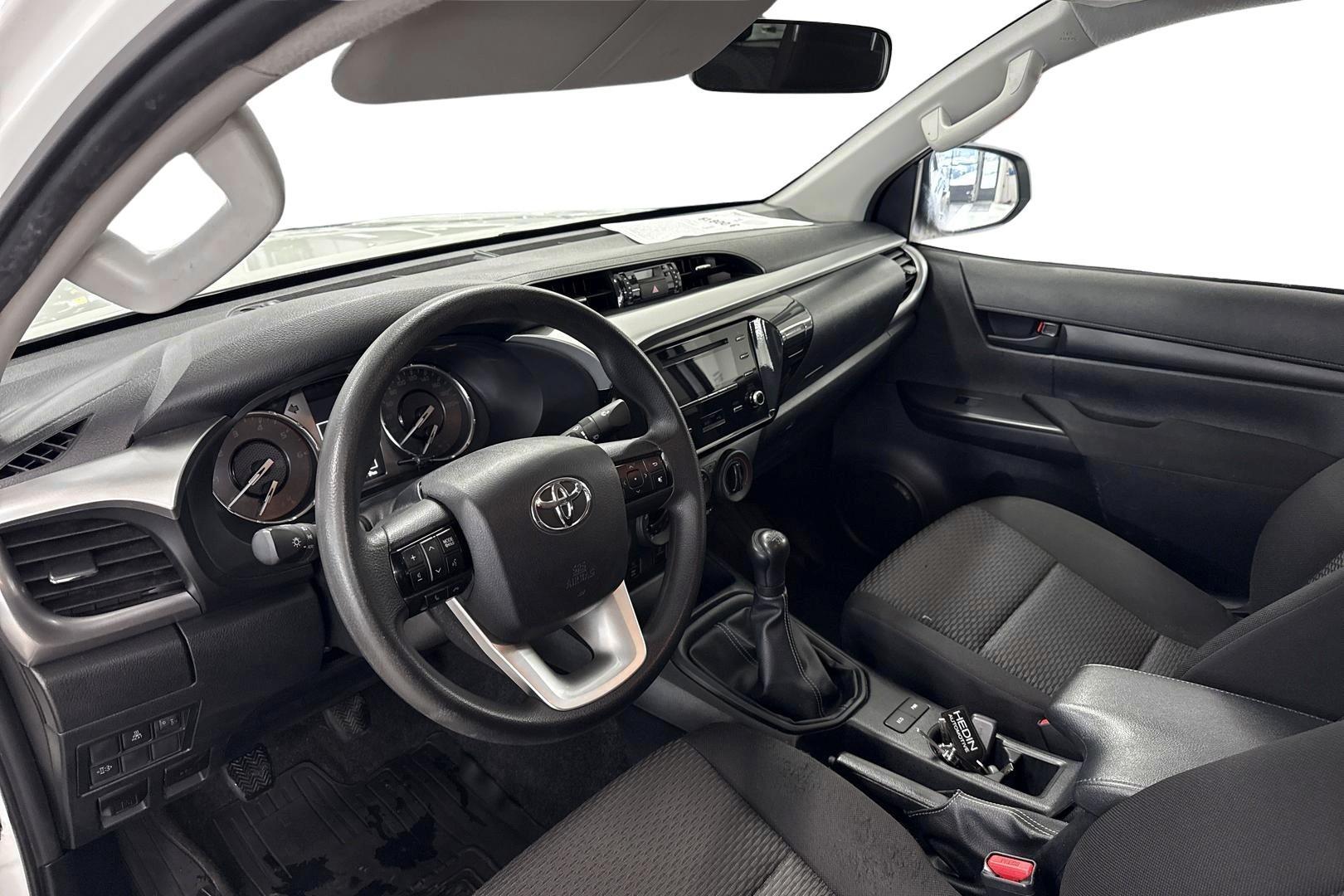 TOYOTA Hilux 2022
