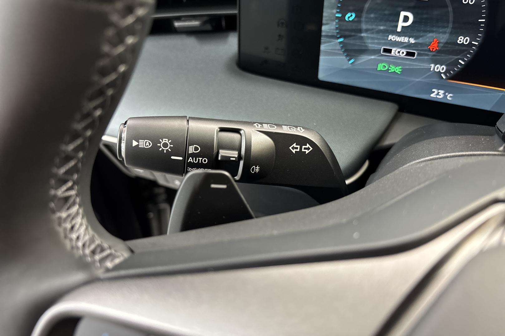 NISSAN Leaf 24