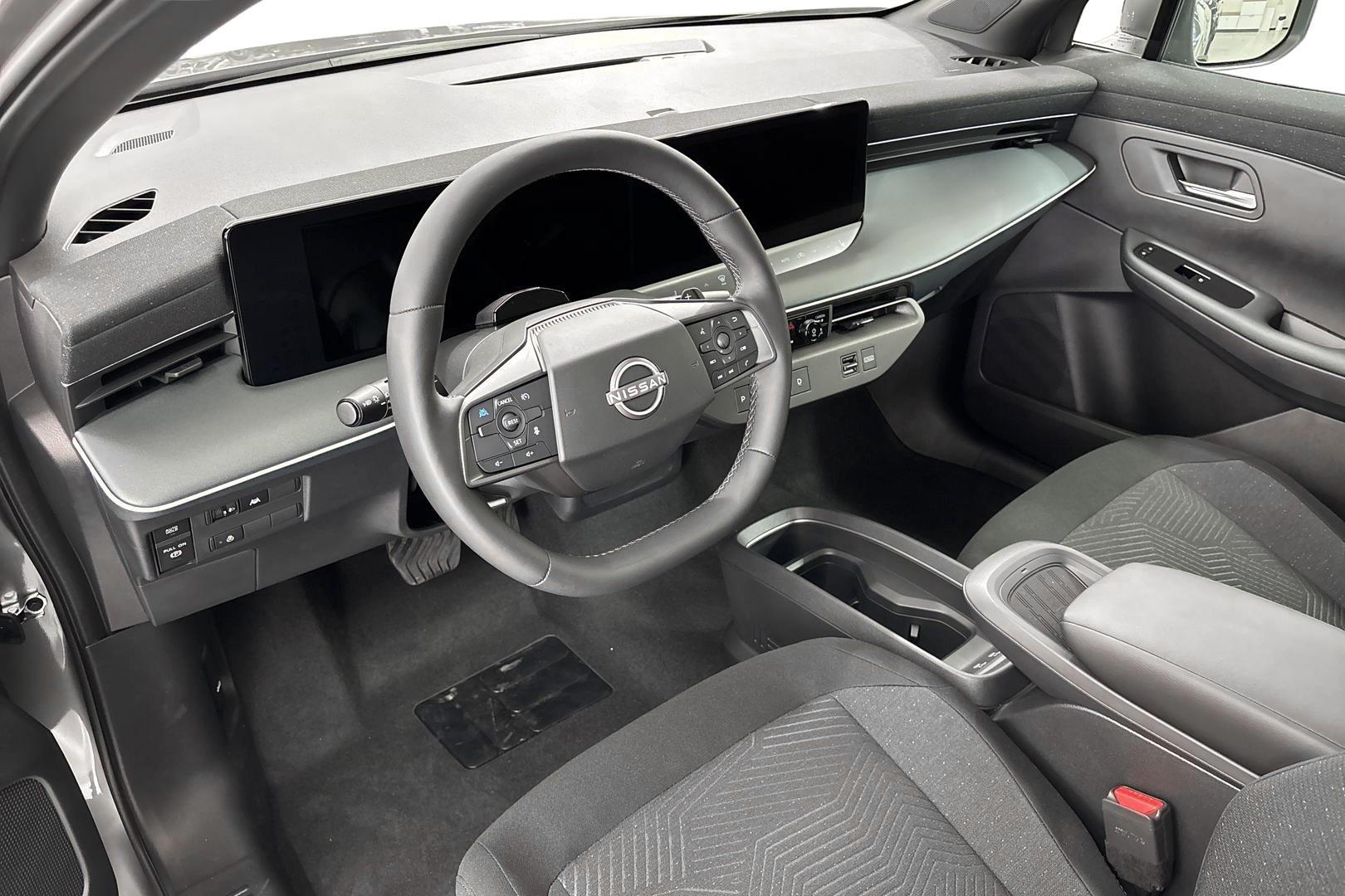 NISSAN Leaf 7