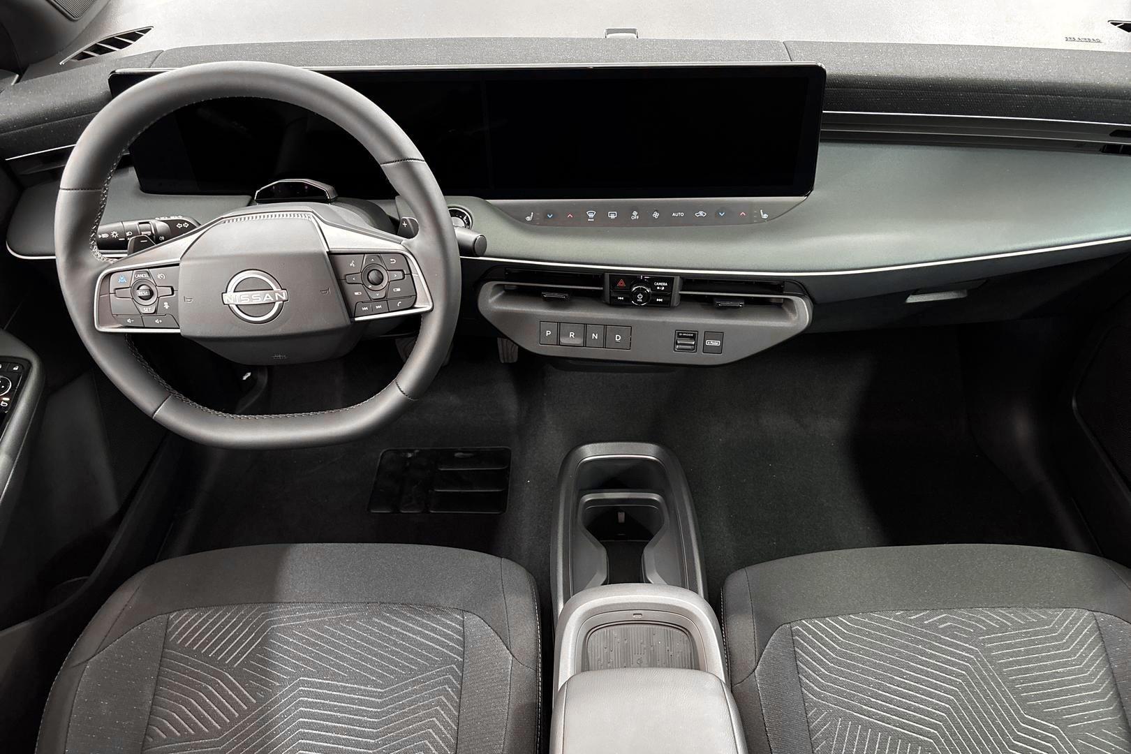 NISSAN Leaf 8