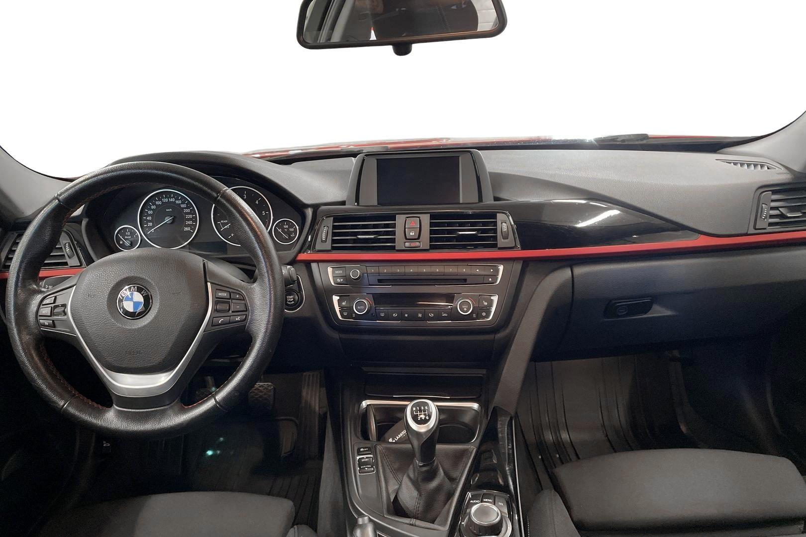 BMW 320 2013