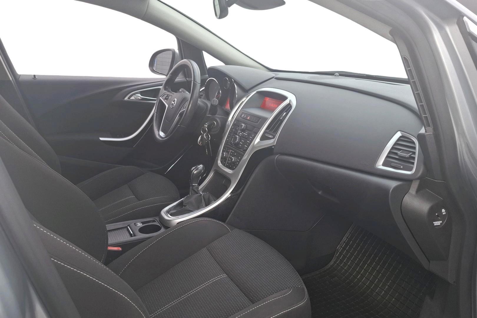 Opel Astra 12