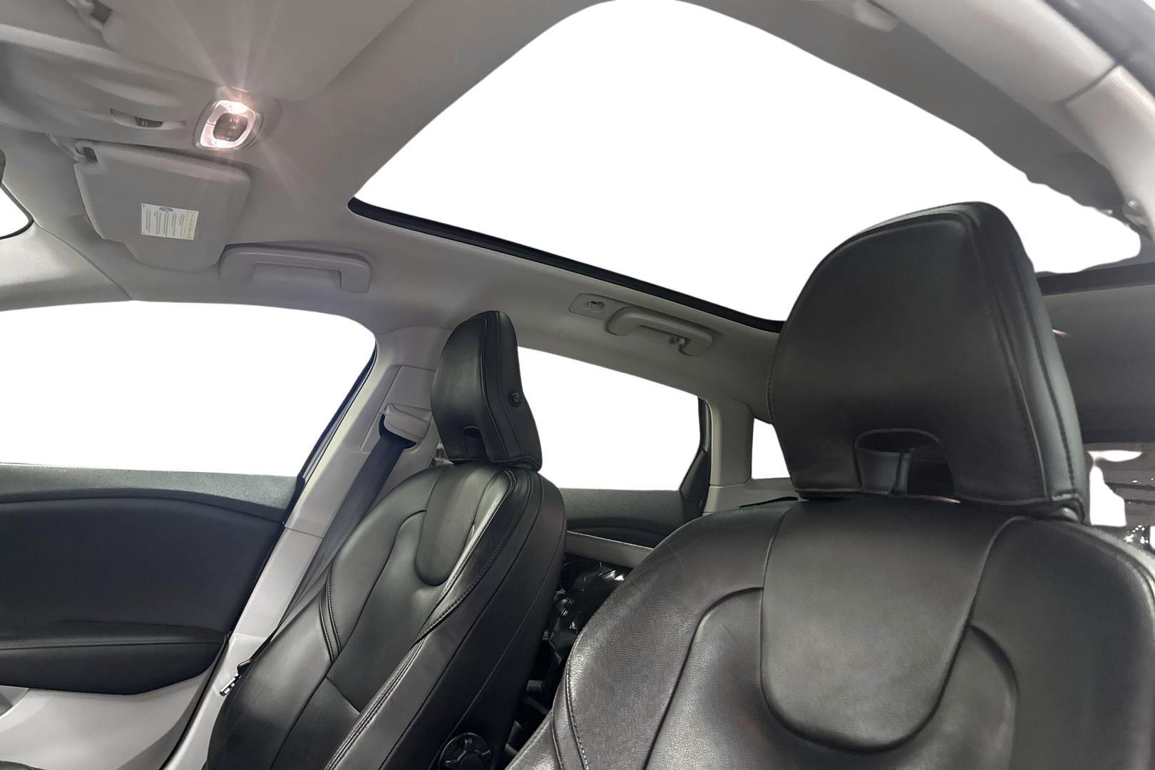 Volvo V40 2013