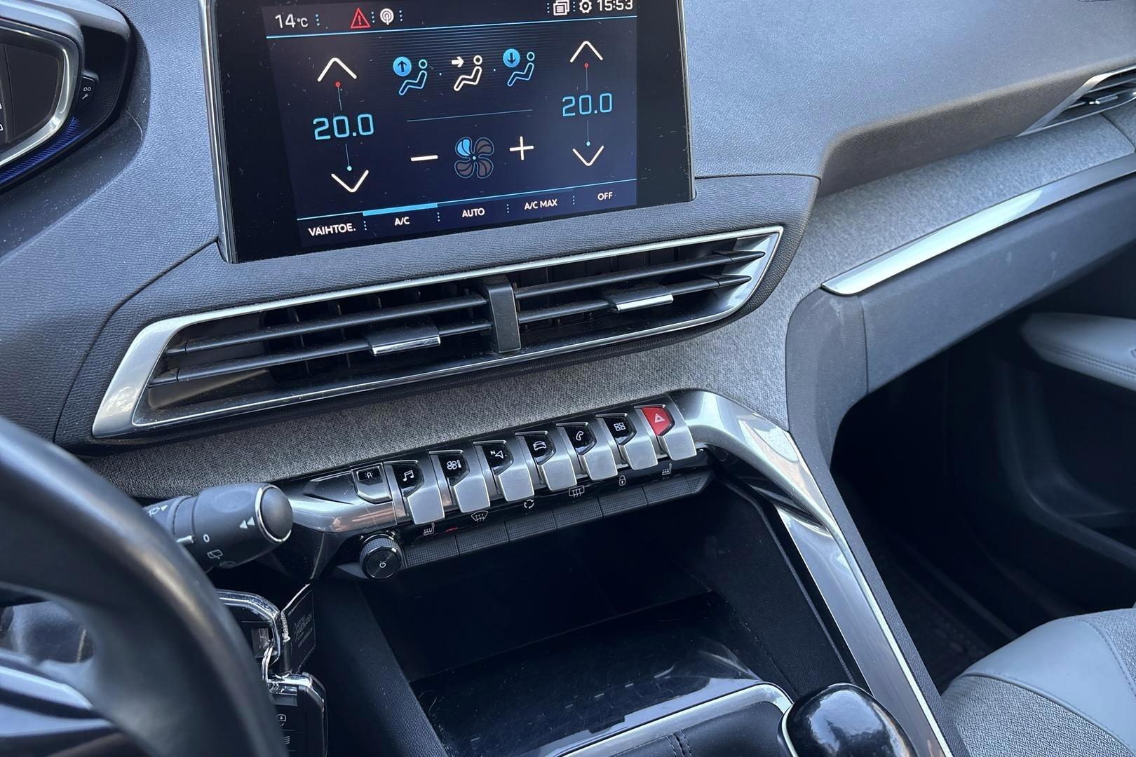 PEUGEOT 5008 7