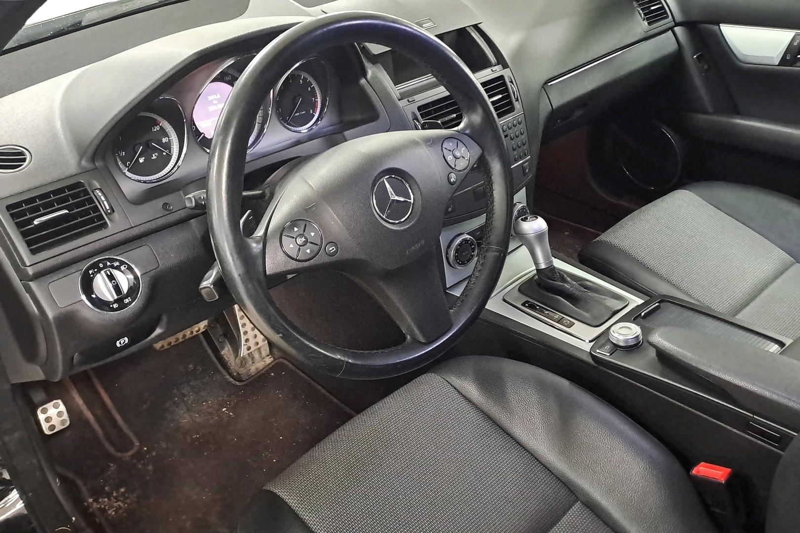 MERCEDES-BENZ C 2010