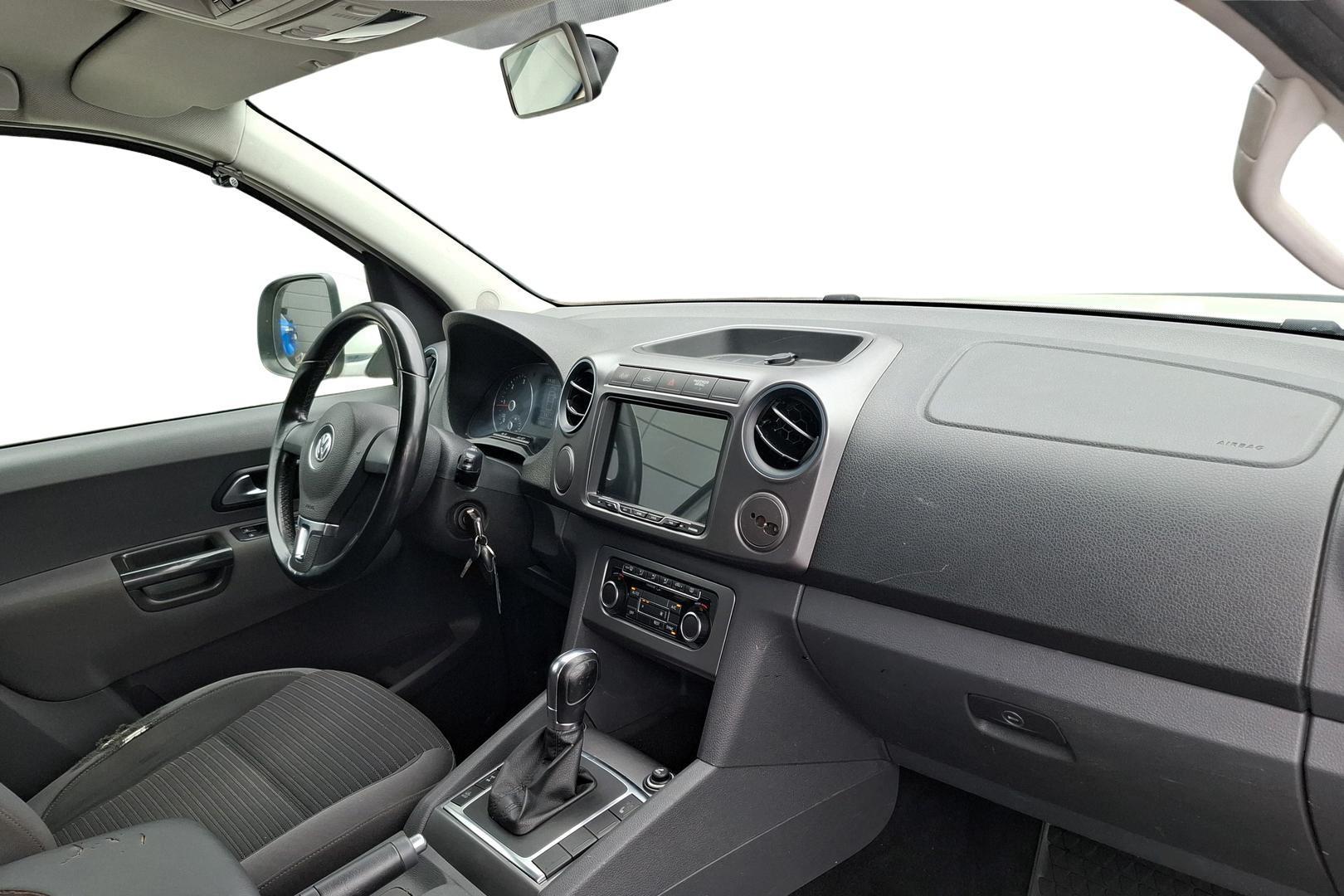 VOLKSWAGEN Amarok 2014