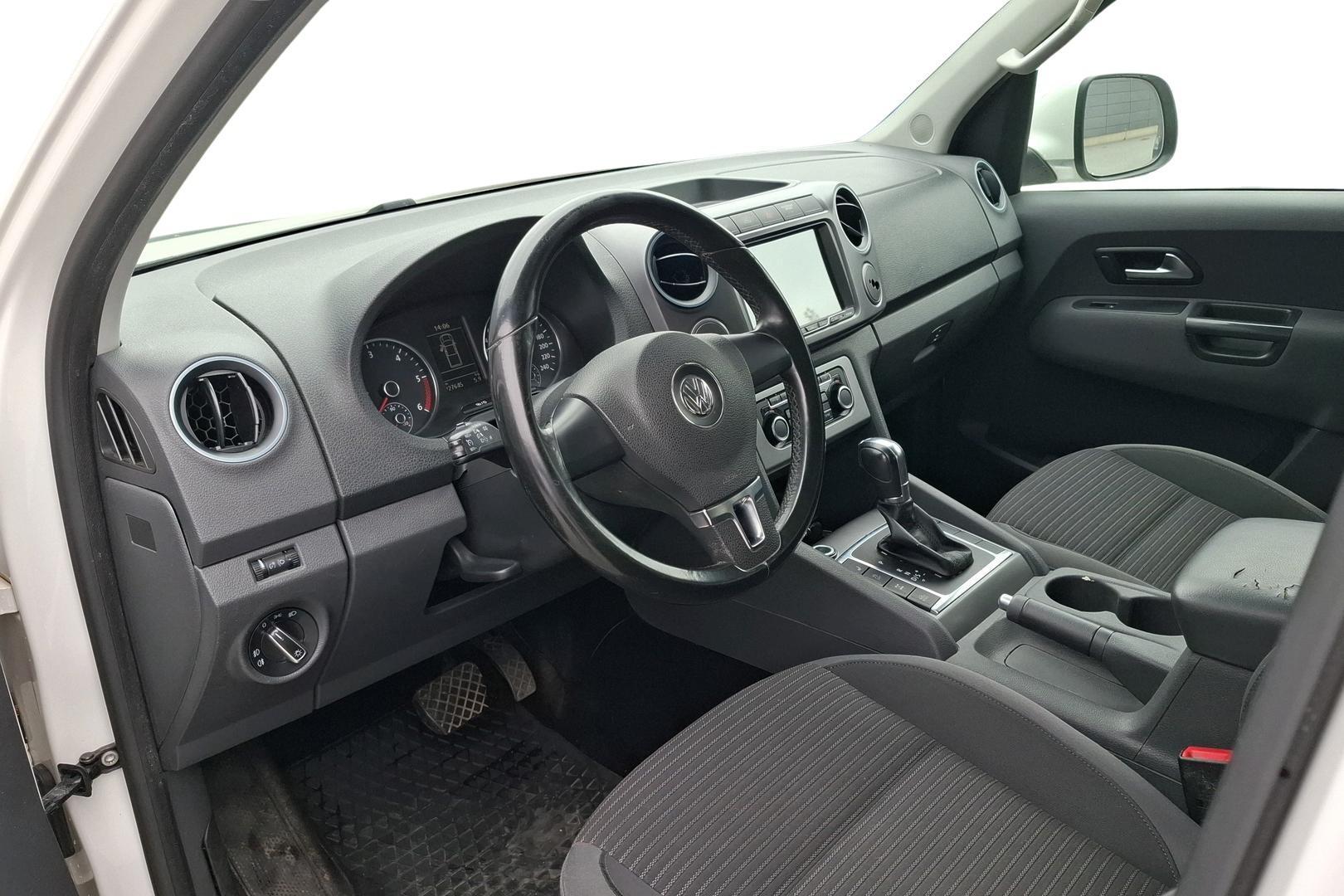 VOLKSWAGEN Amarok 2014