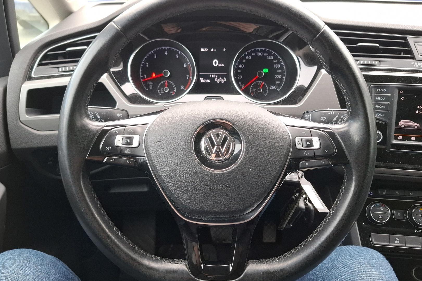 Volkswagen Touran 2015