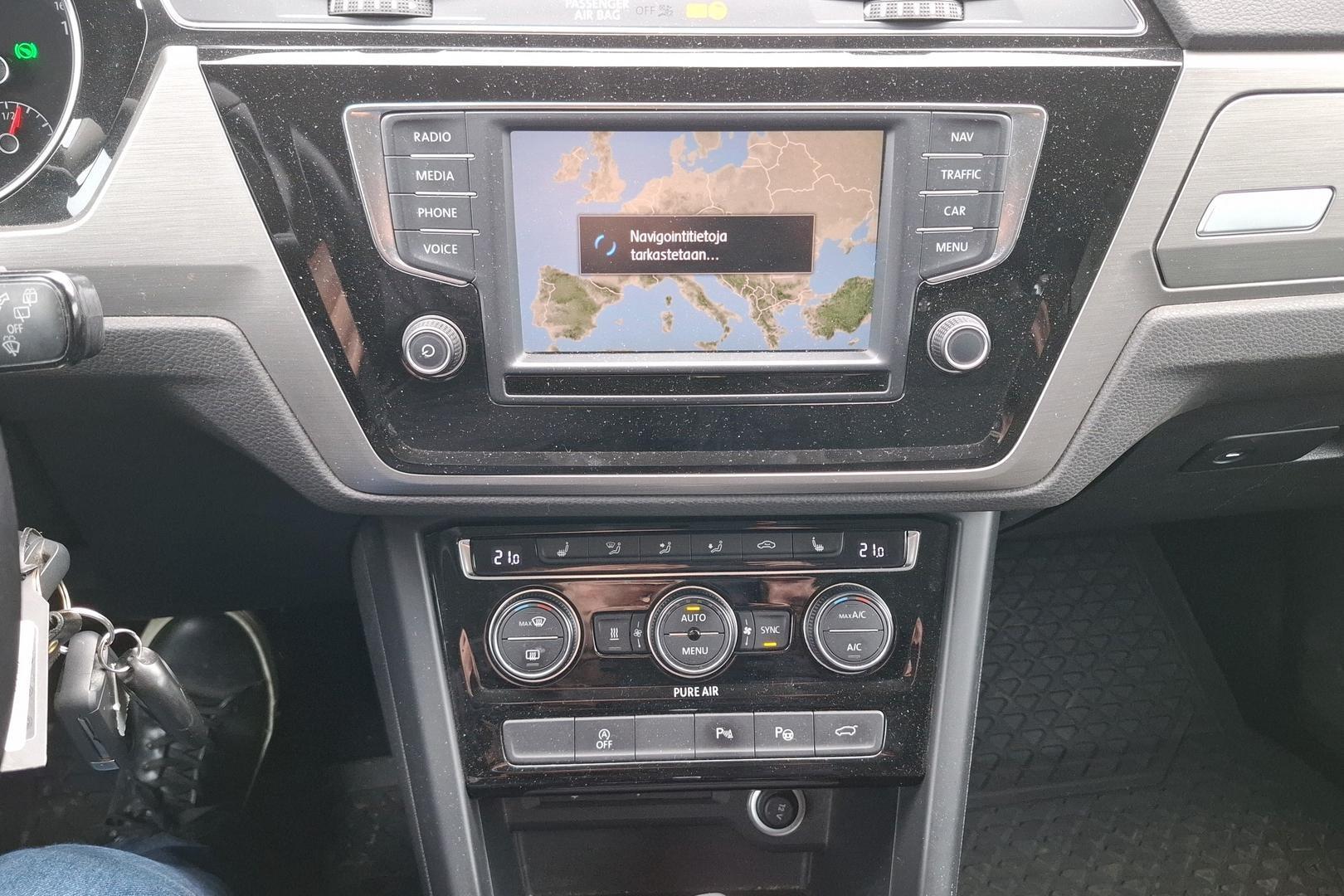 Volkswagen Touran 2015