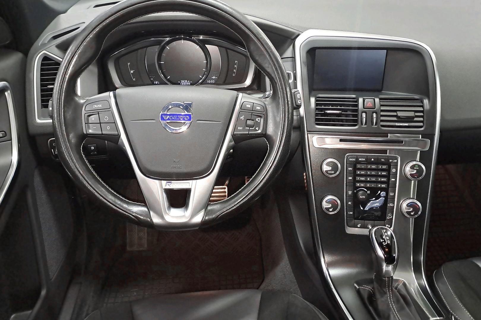 VOLVO XC60 10