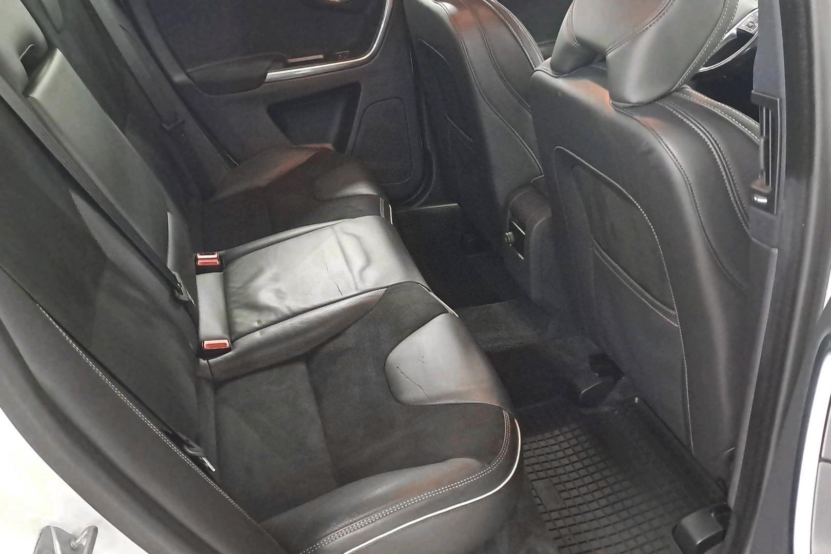 VOLVO XC60 13
