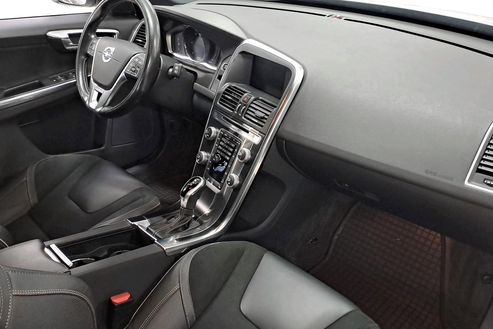 VOLVO XC60 14