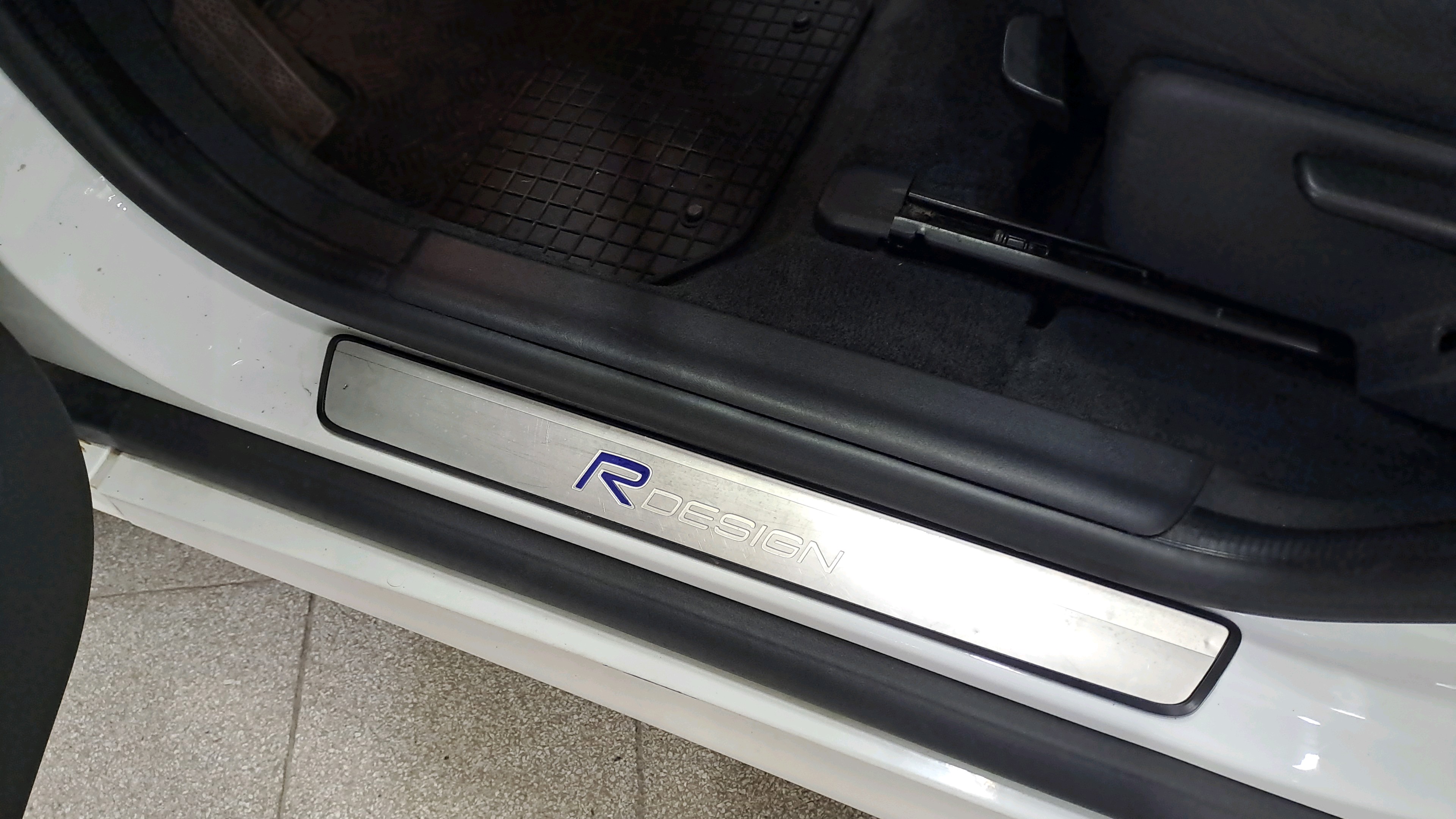 VOLVO XC60 24