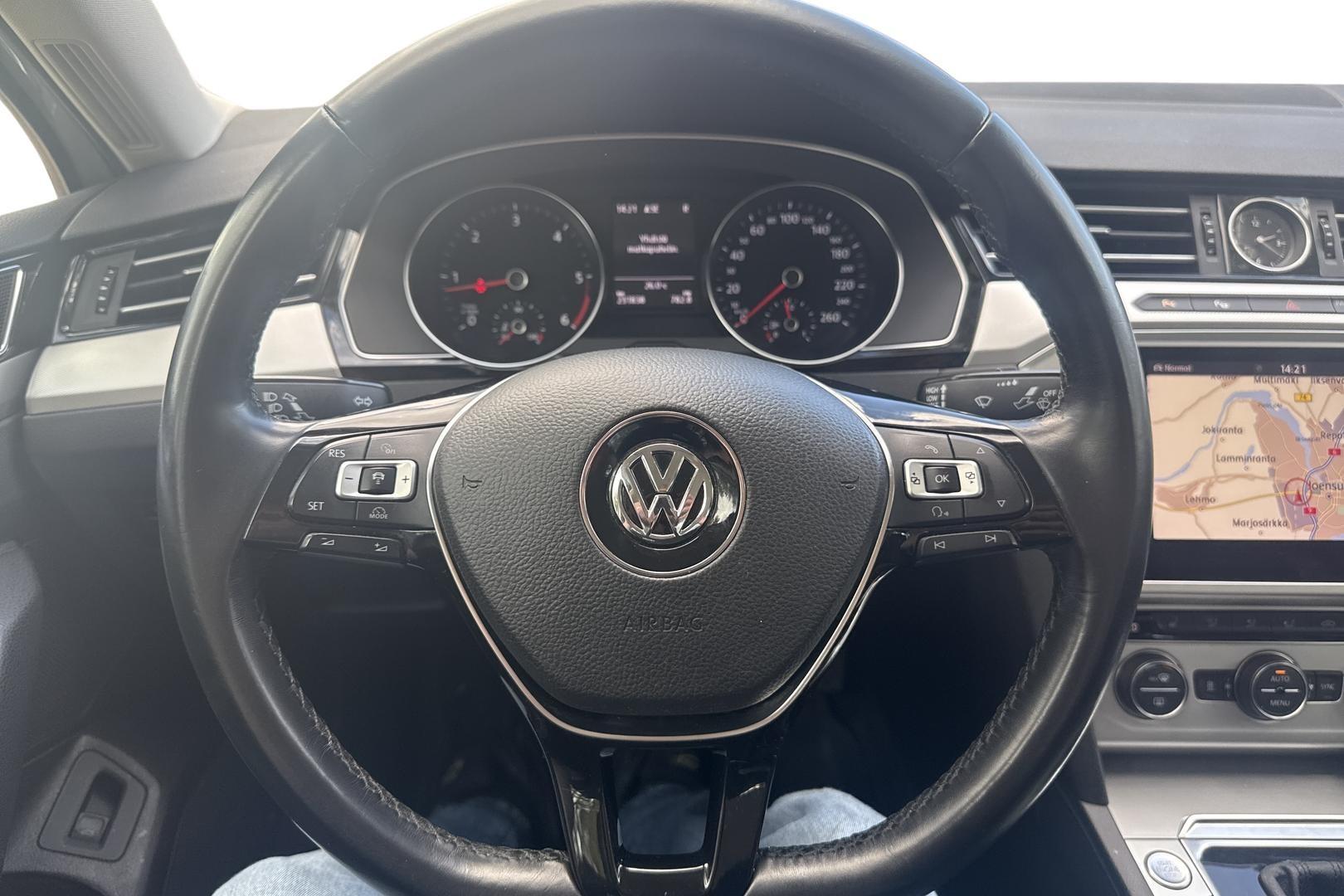 VOLKSWAGEN PASSAT 2018