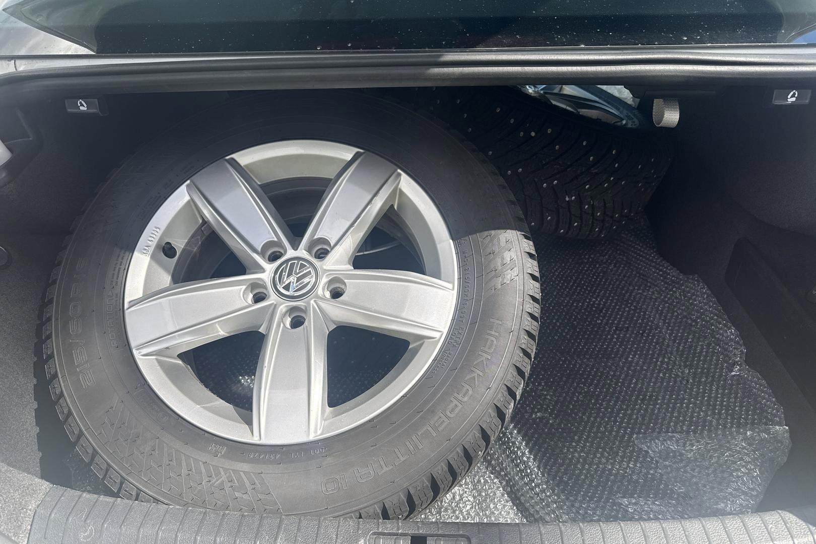 VOLKSWAGEN PASSAT 2018