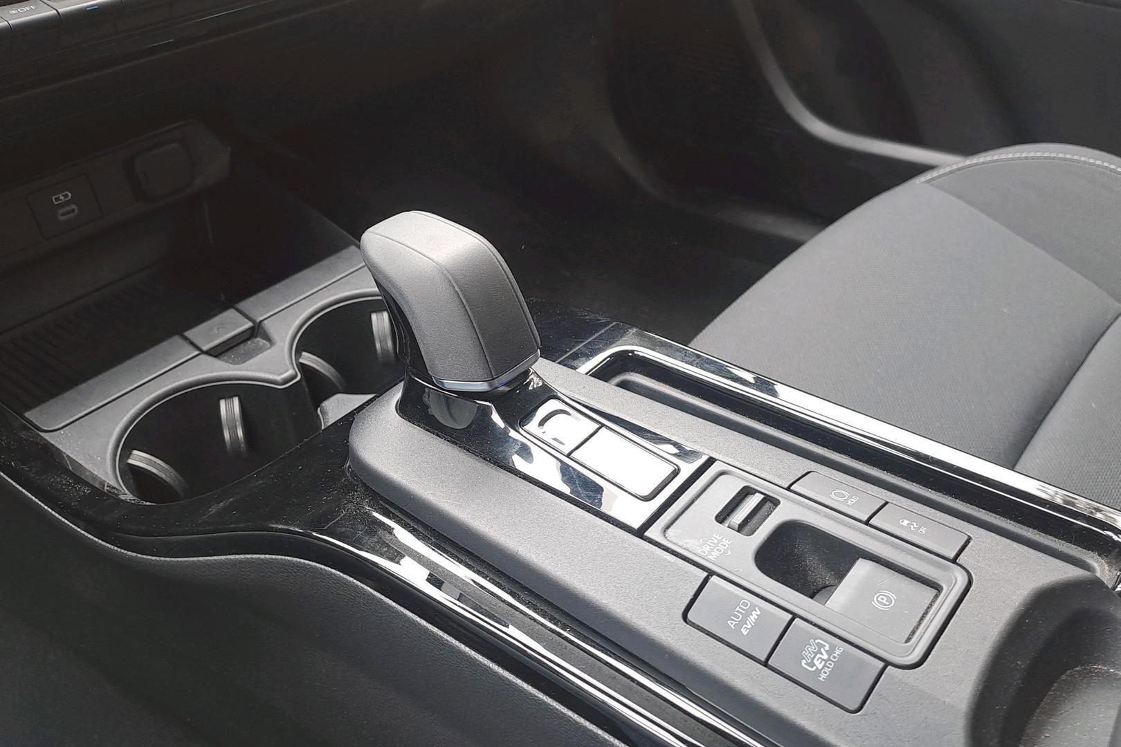 TOYOTA Prius Plug-in 2023