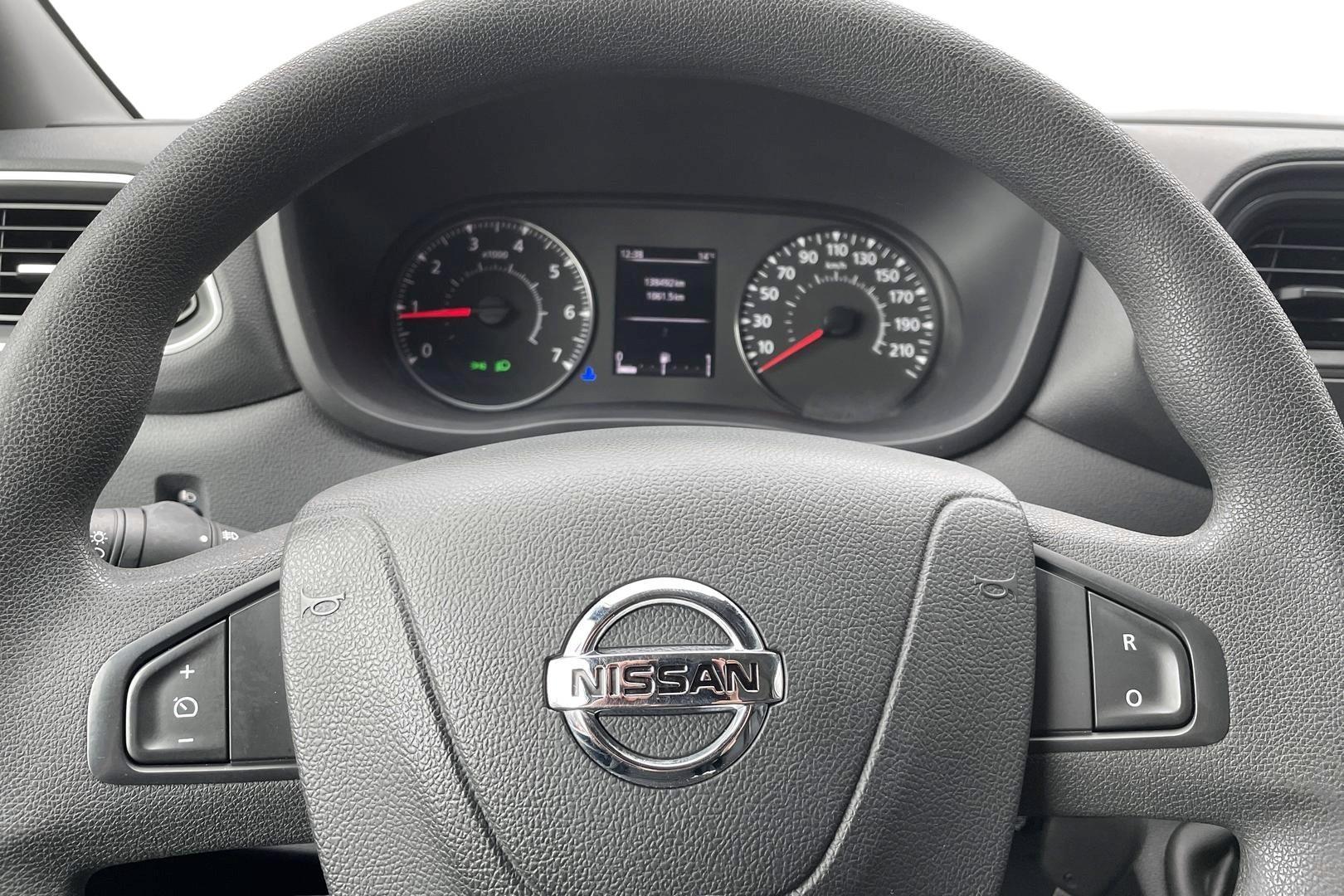Nissan NV400 2021