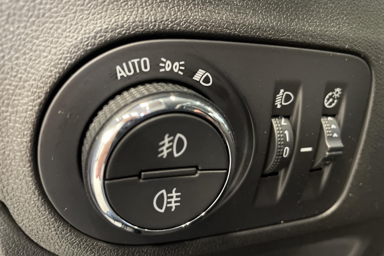 Opel Crossland X 2017