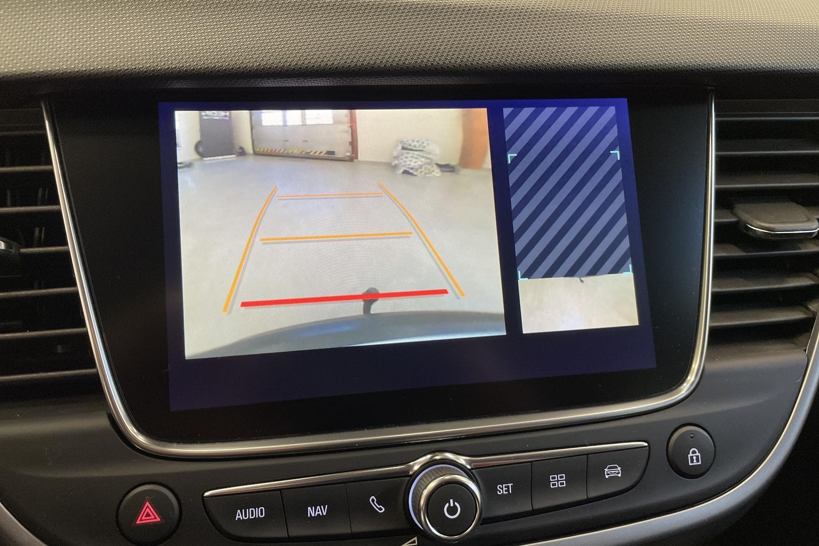 Opel Crossland X 2017