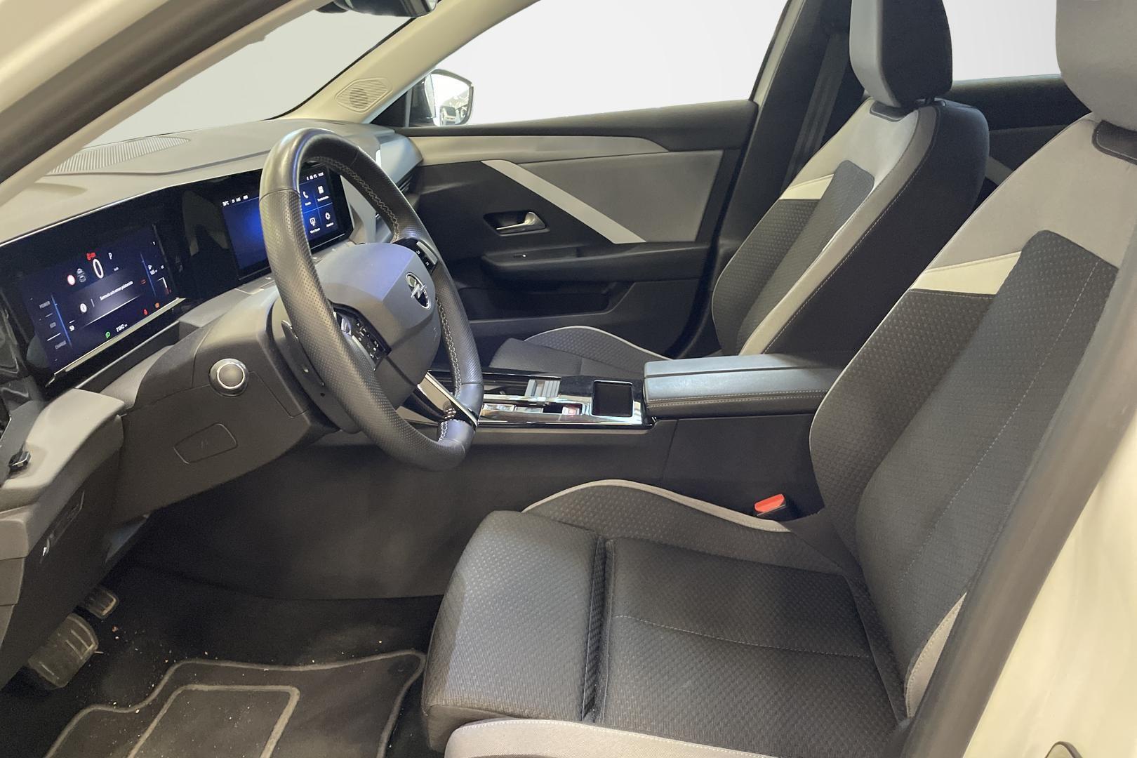Opel Astra 2024