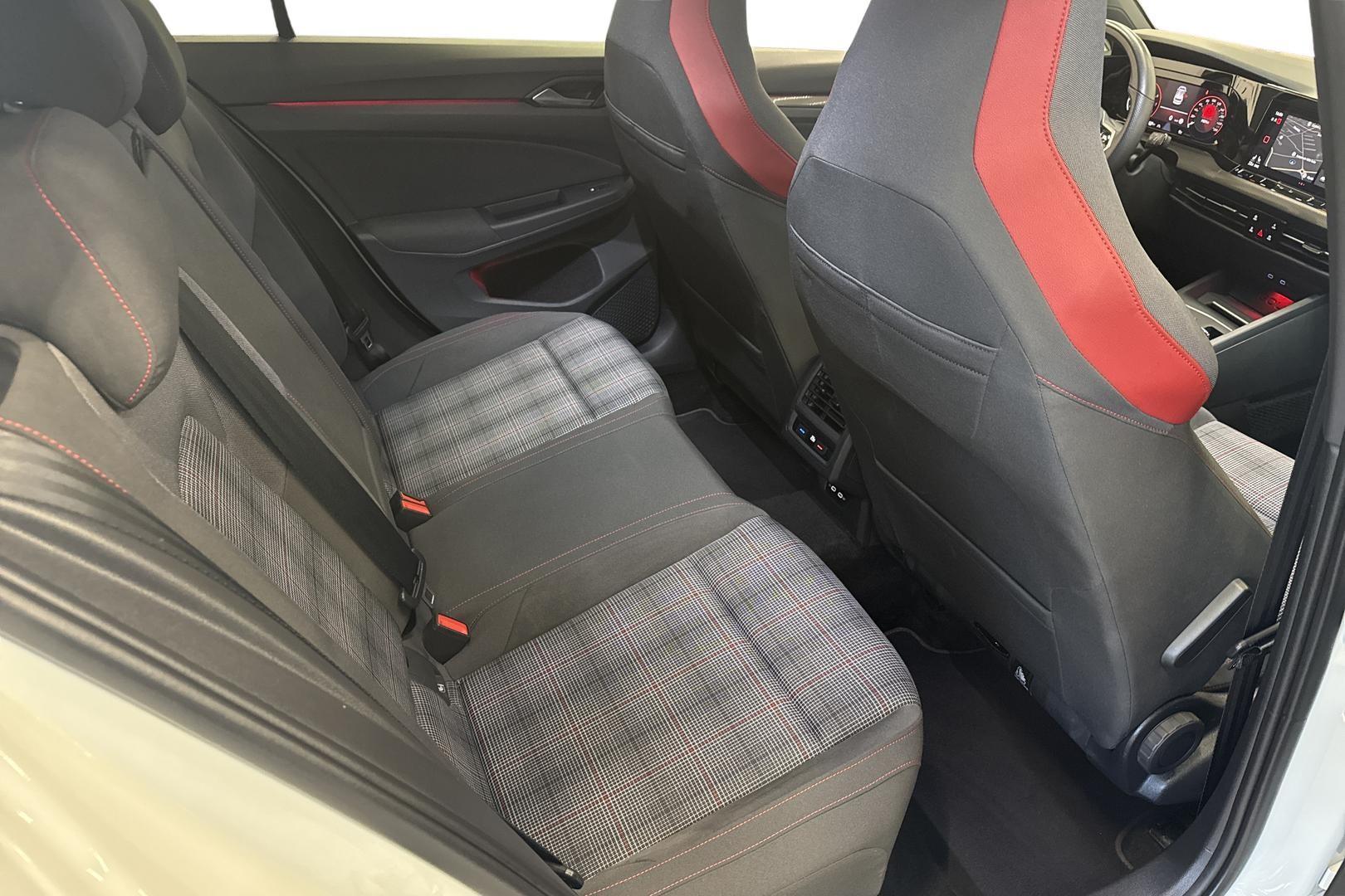 Volkswagen Golf 13