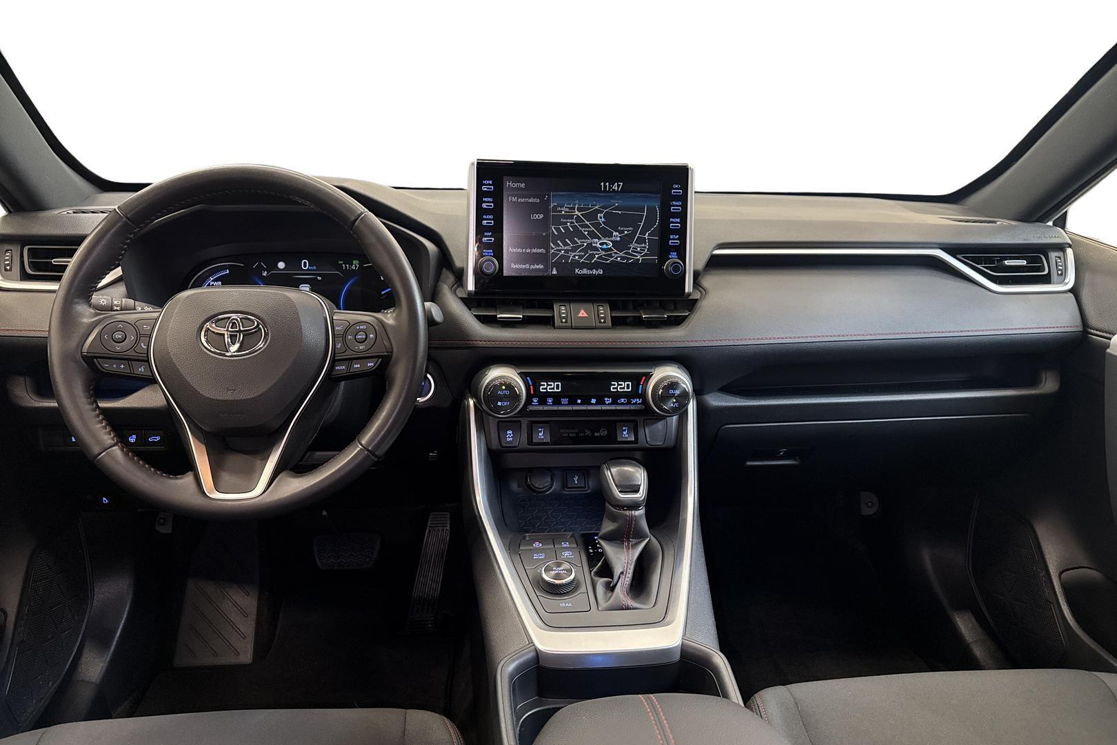 Toyota RAV4 Plug-in 10