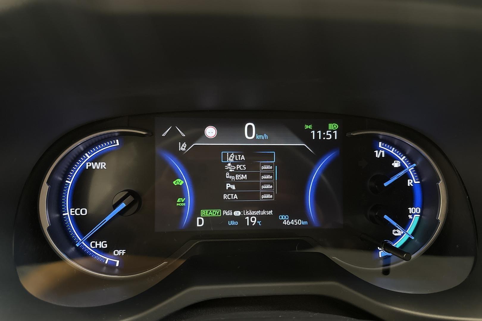 Toyota RAV4 Plug-in 29