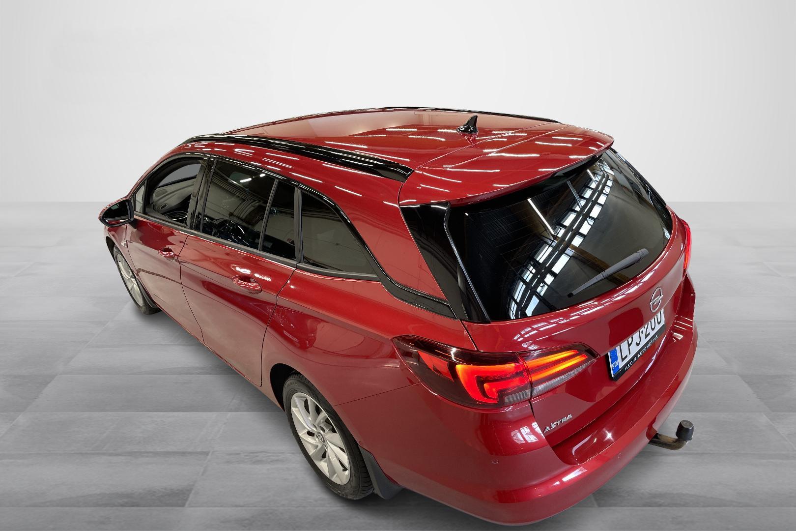 Opel Astra 2021