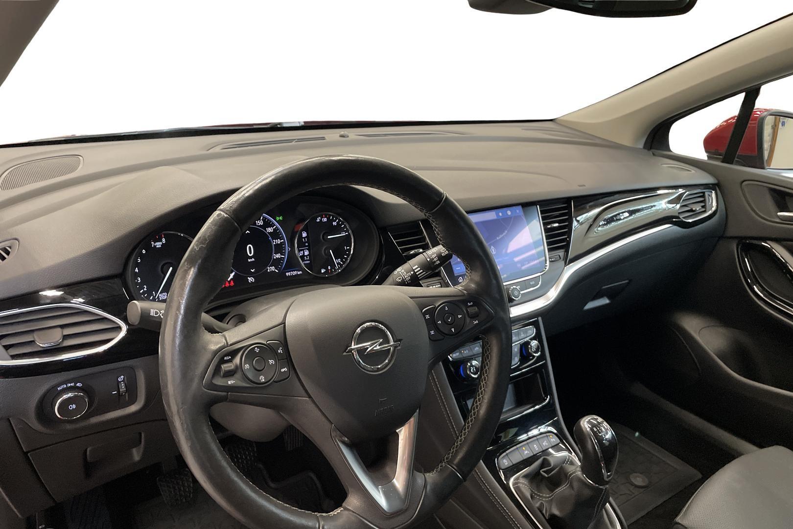 Opel Astra 2021