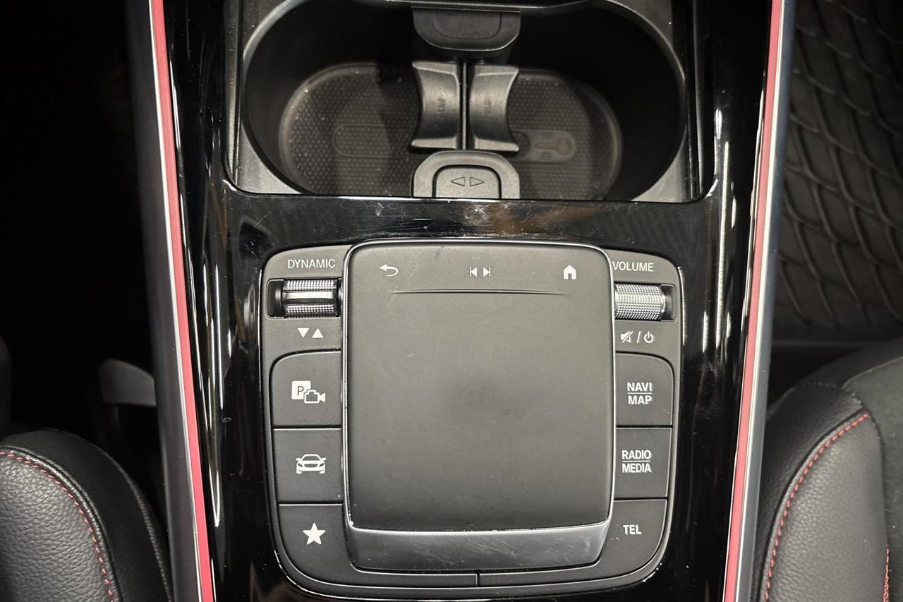 Mercedes-Benz GLA 2023