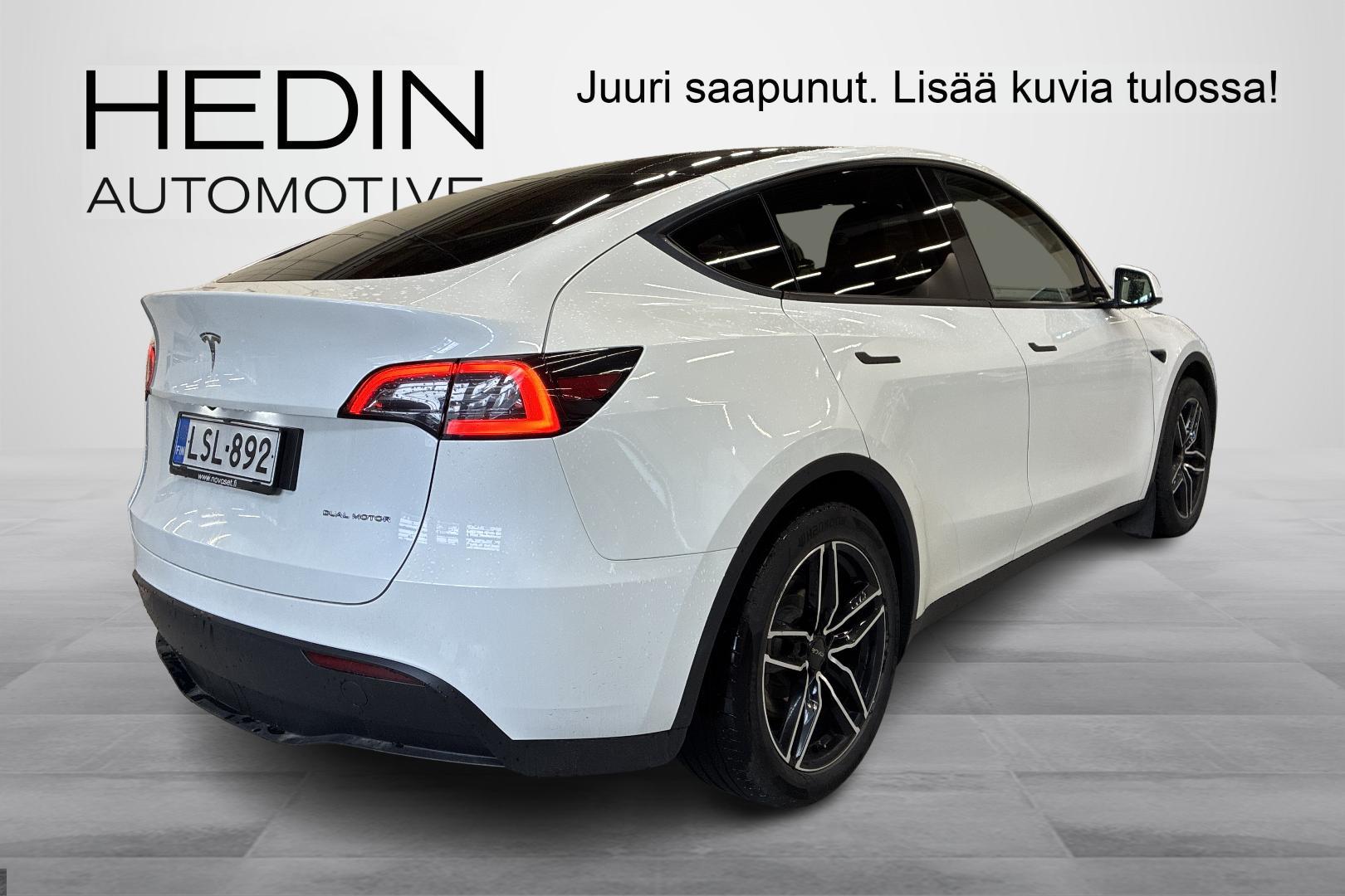 Tesla Model Y 2022