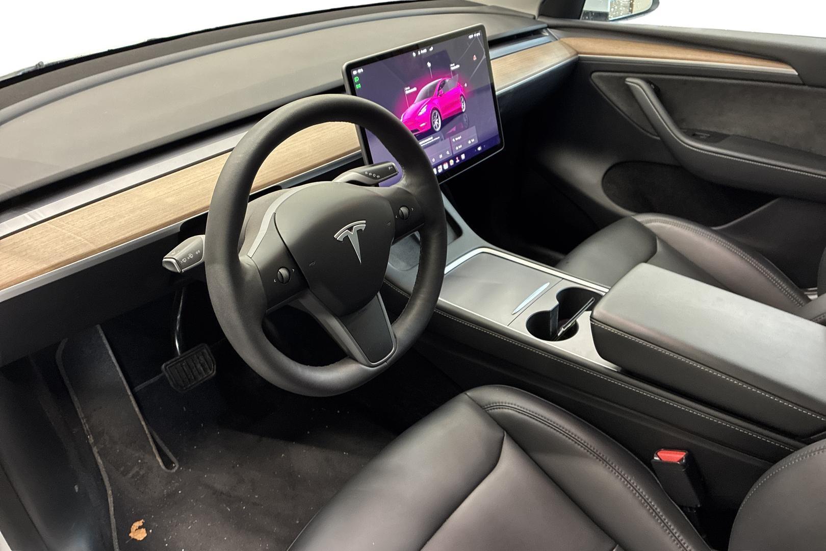 Tesla Model Y 2022