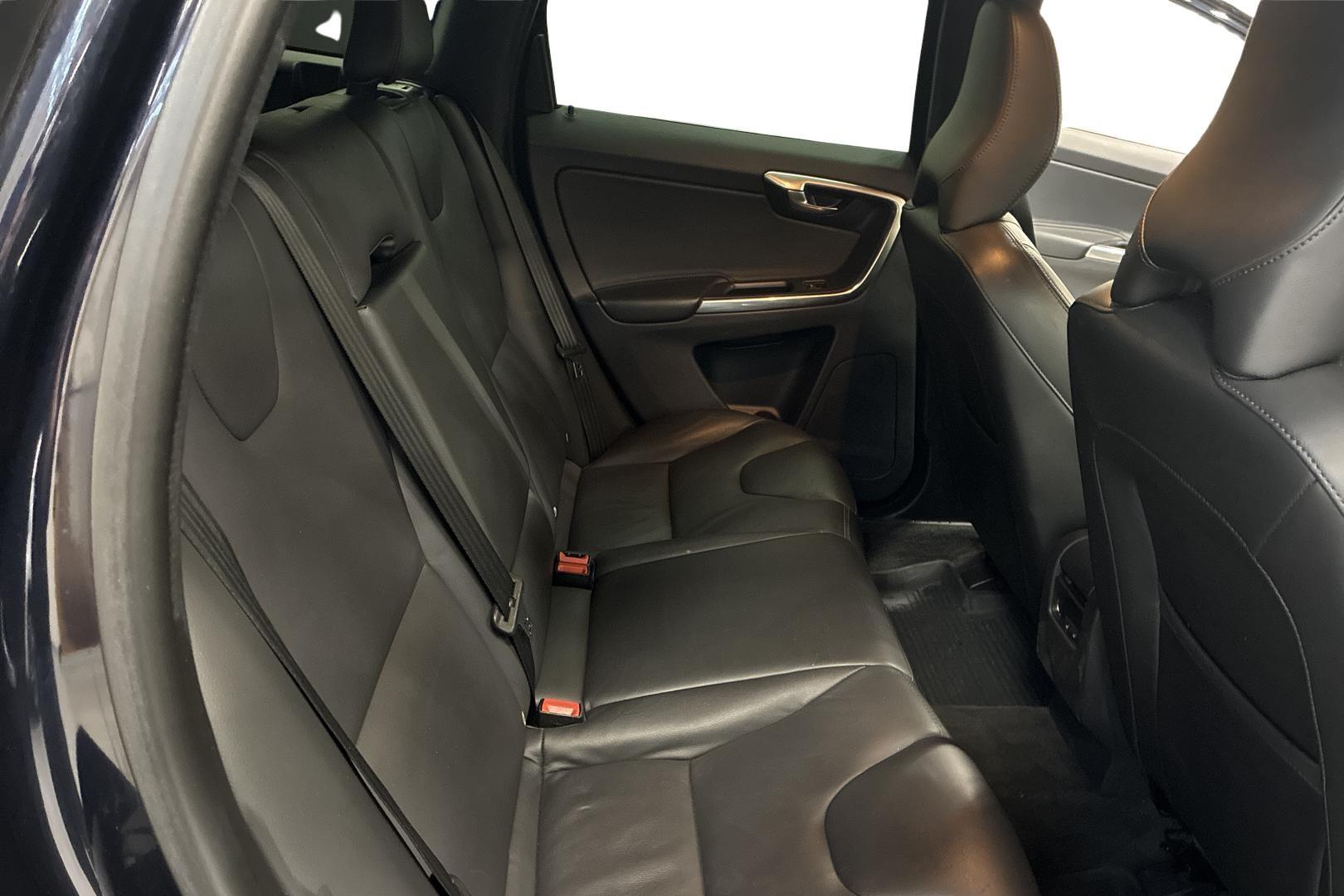 Volvo XC60 13