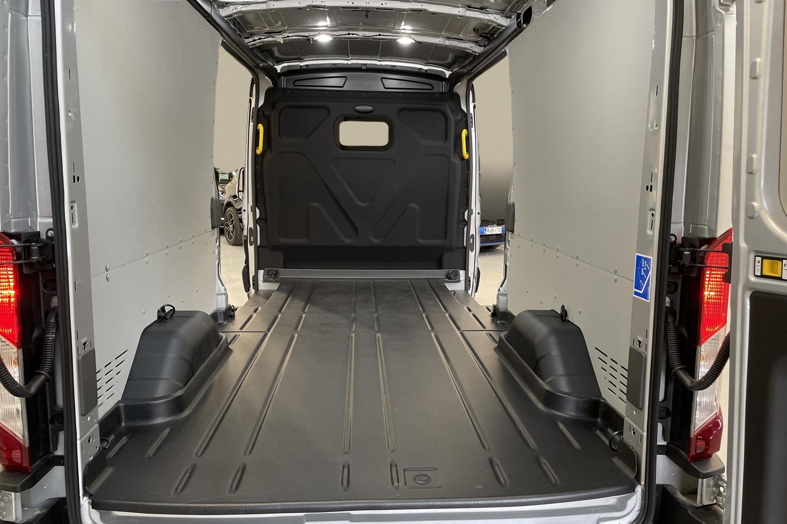 Ford Transit 14
