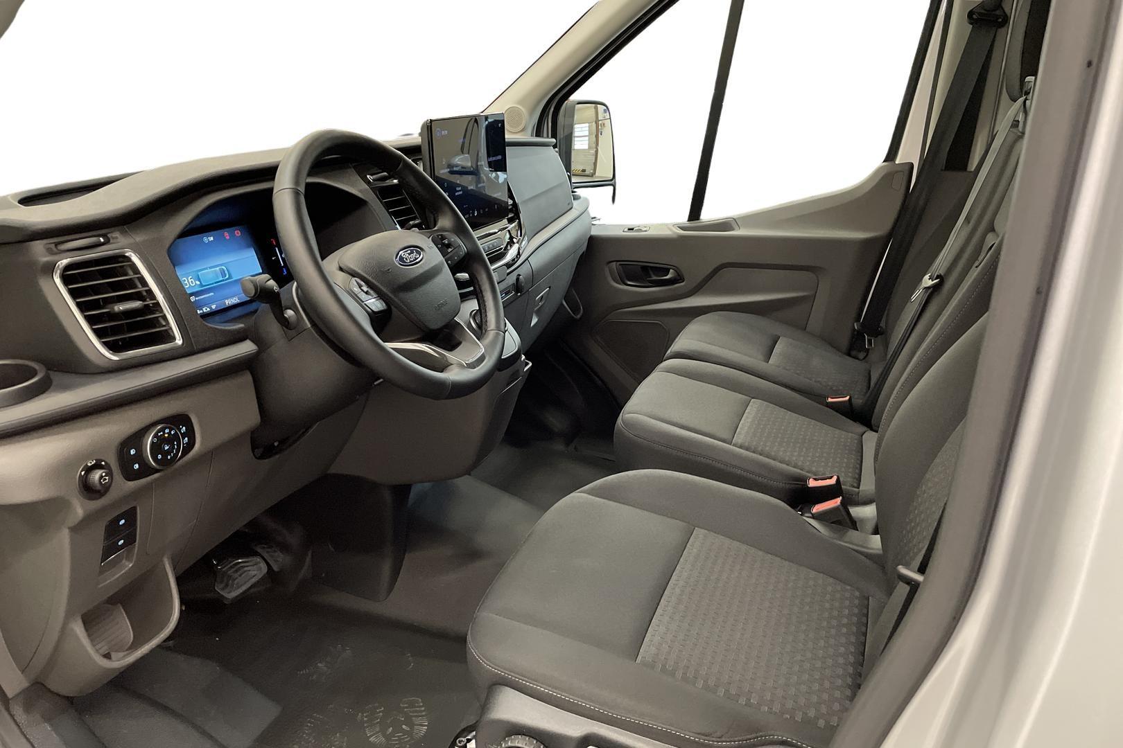 Ford Transit 7