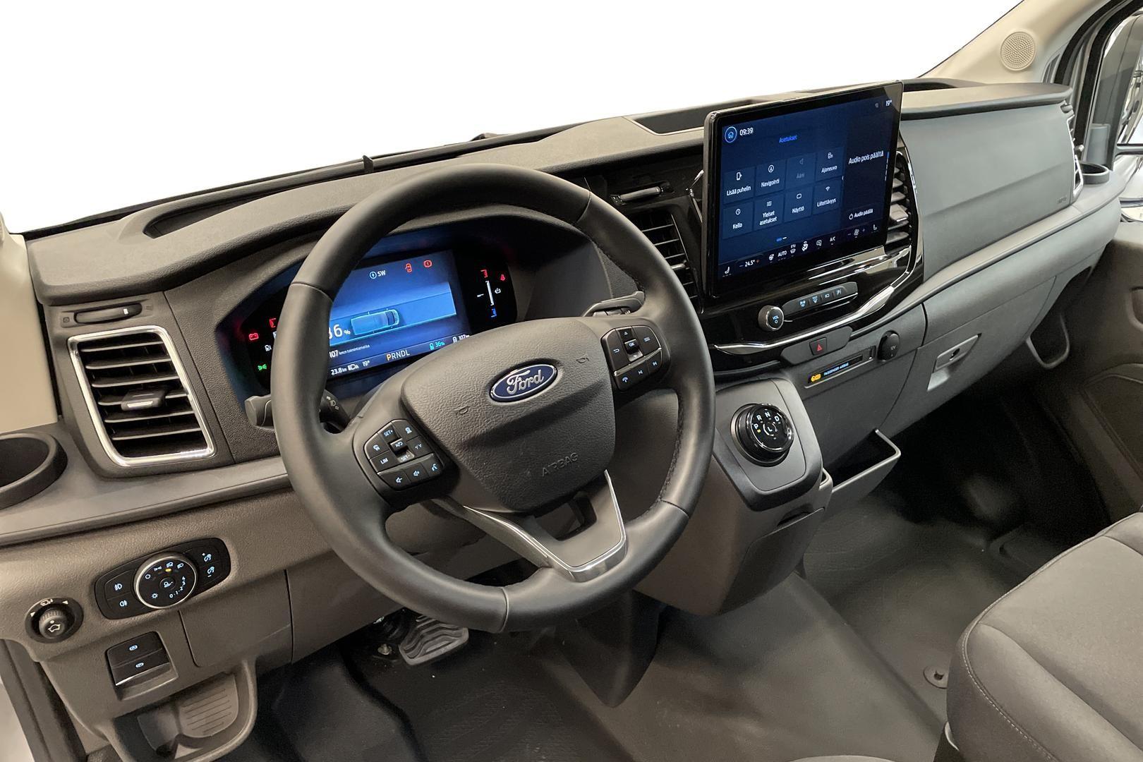 Ford Transit 8