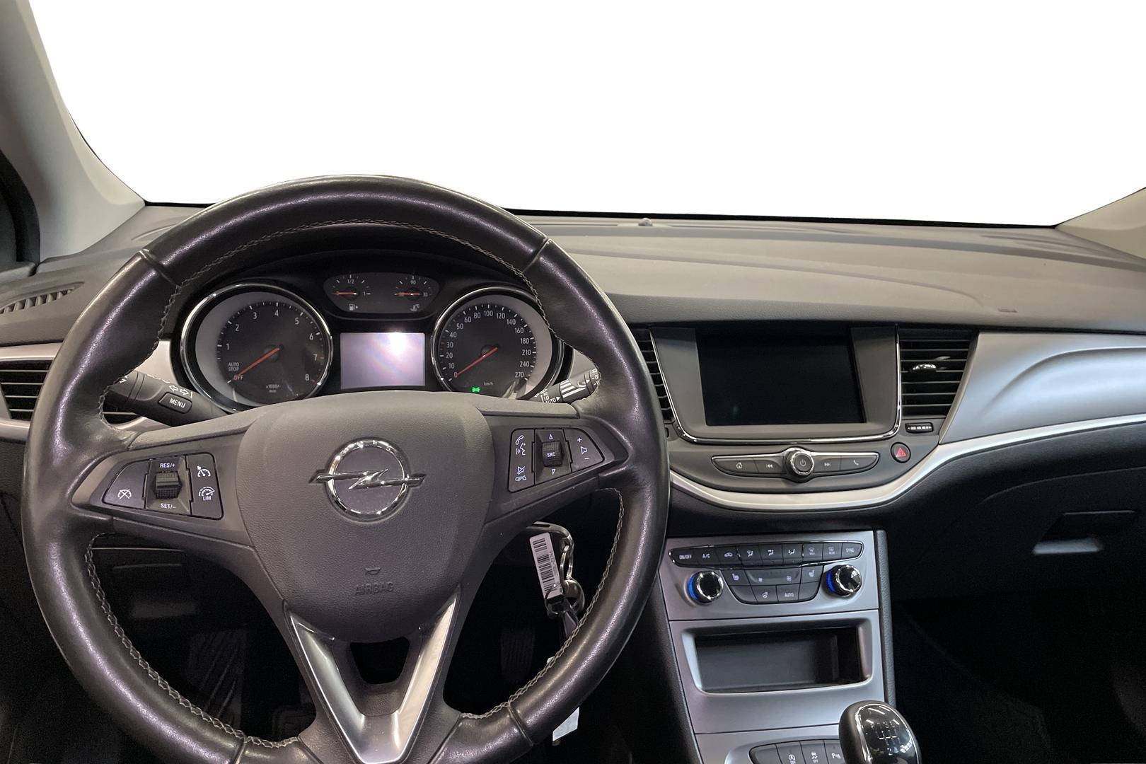 Opel Astra 8