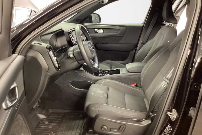 Volvo XC40 3