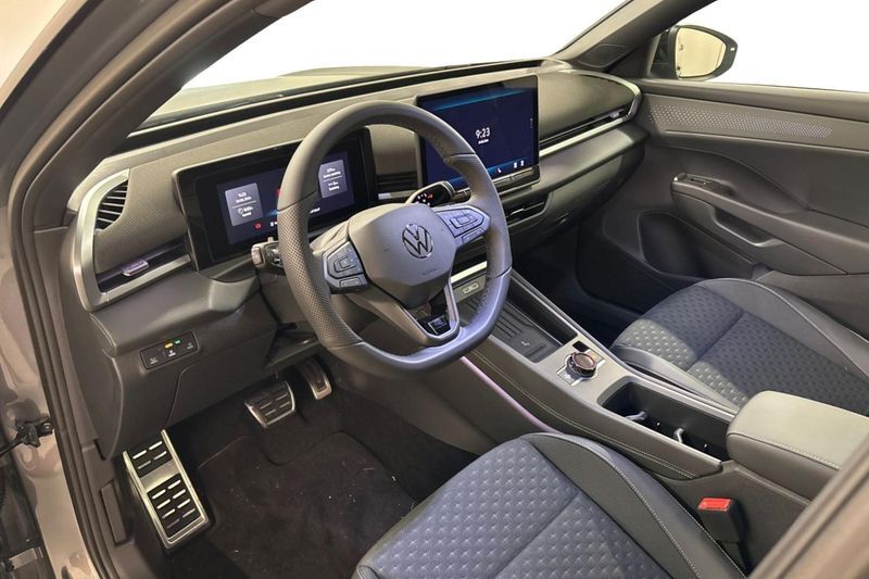 Volkswagen T-Roc 3