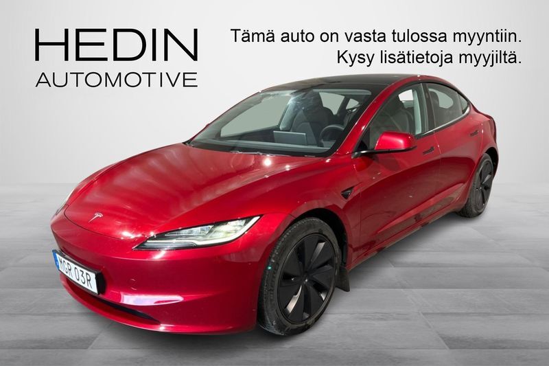 Tesla Model 3 2024