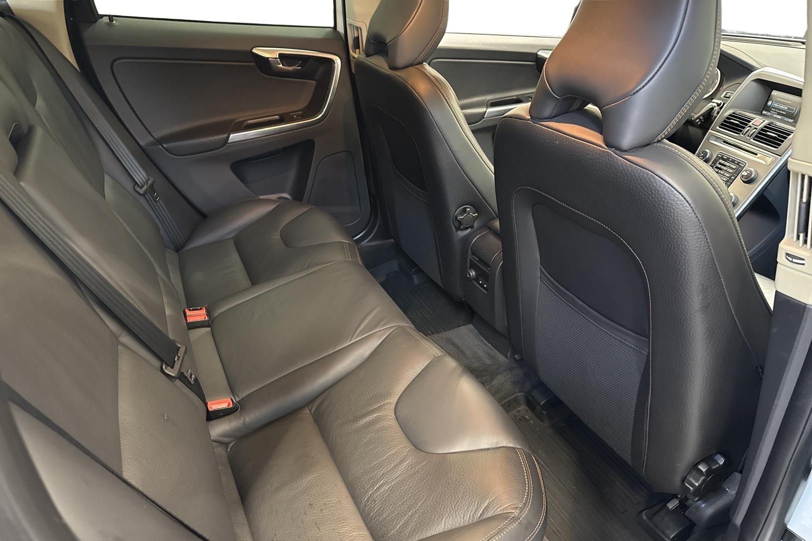 VOLVO XC60 2012