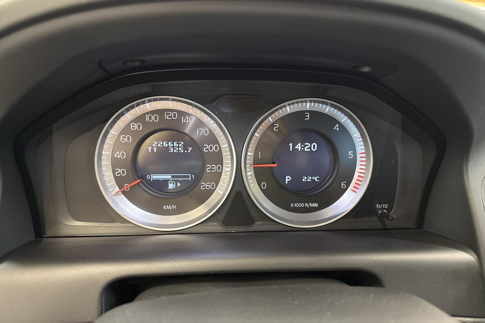 VOLVO XC60 2012