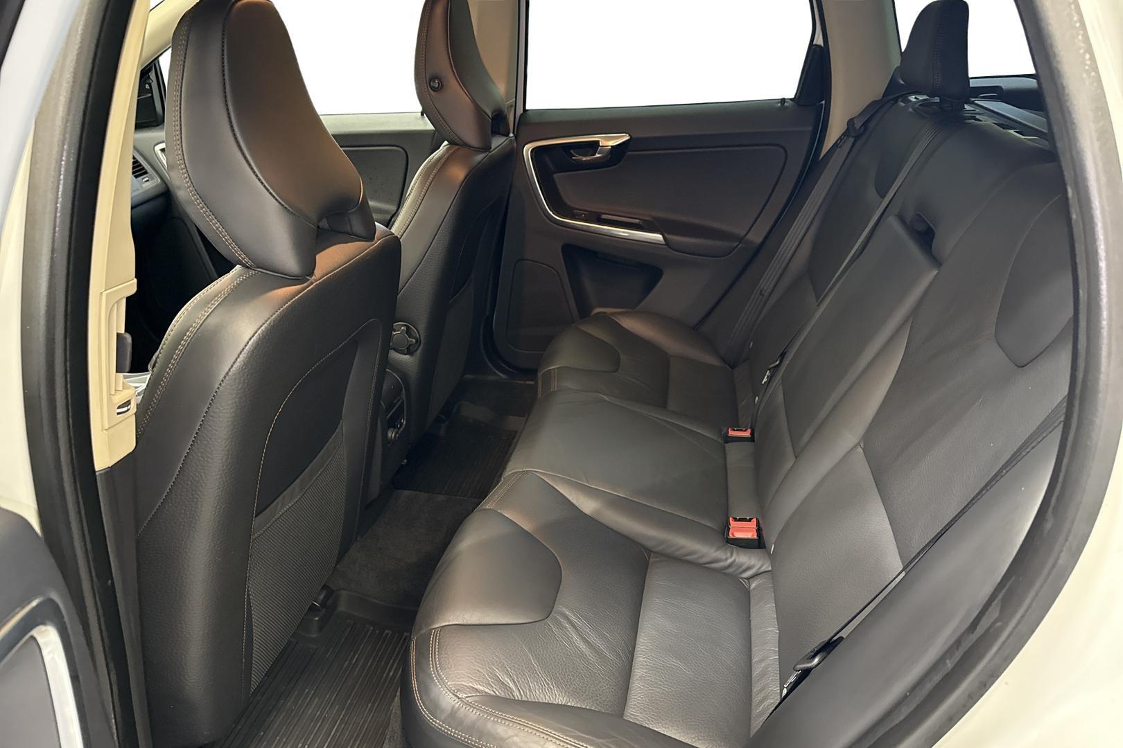 VOLVO XC60 2012