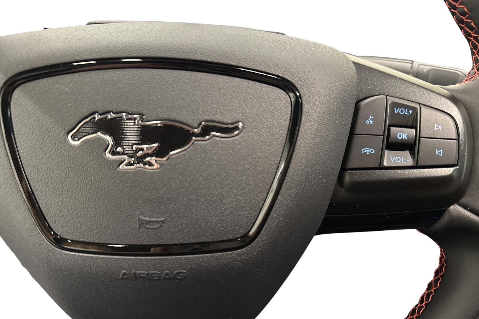 Ford Mustang Mach-E 2026
