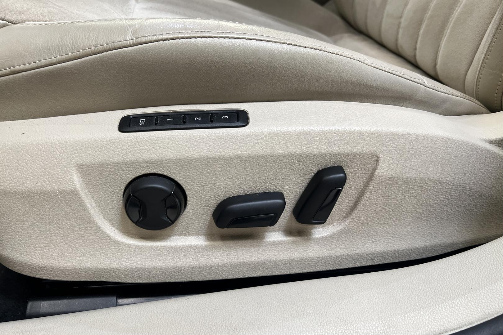 SKODA SUPERB 2016