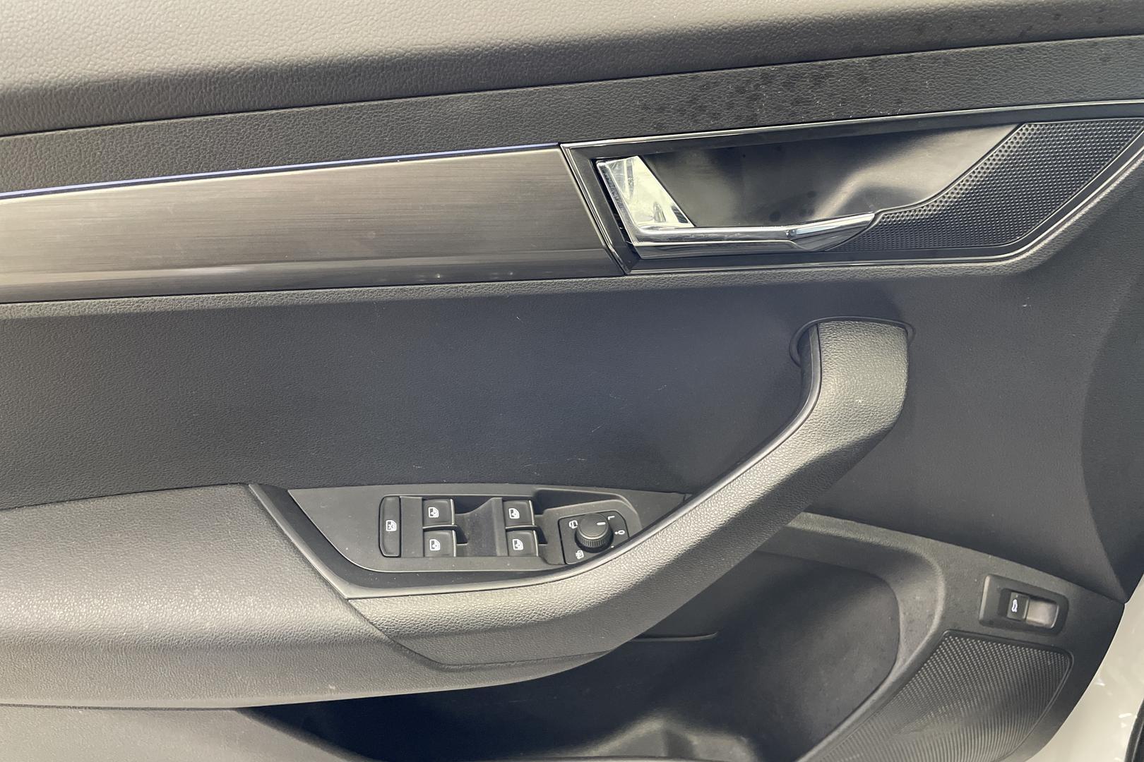 SKODA Karoq 2019