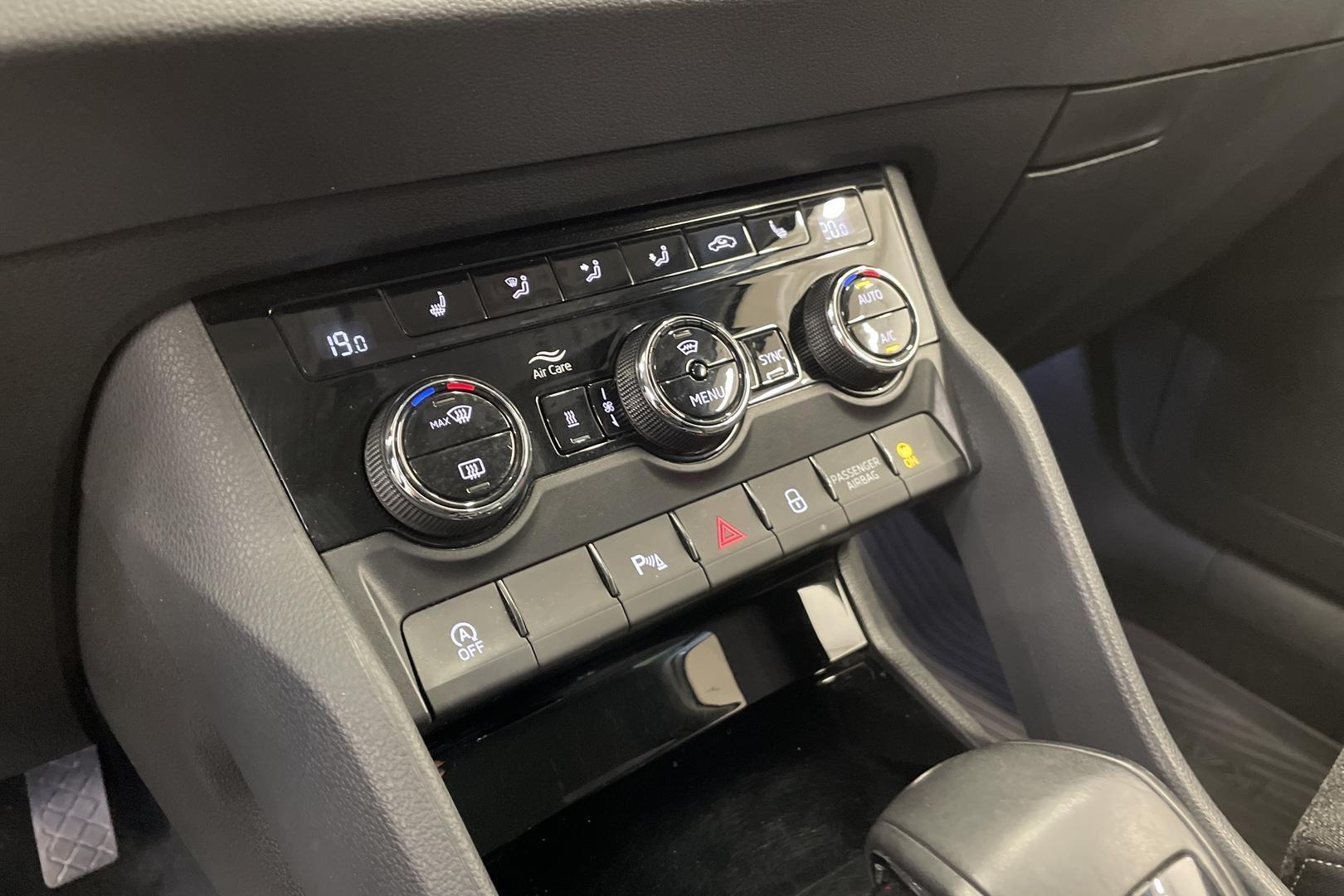 SKODA Karoq 2019