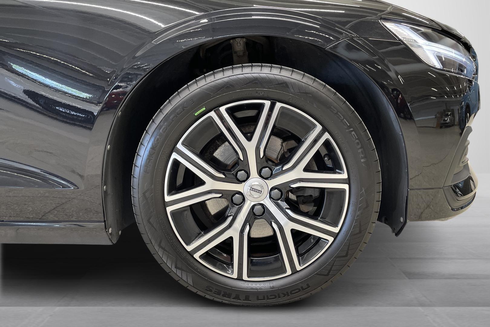 VOLVO V60 2022