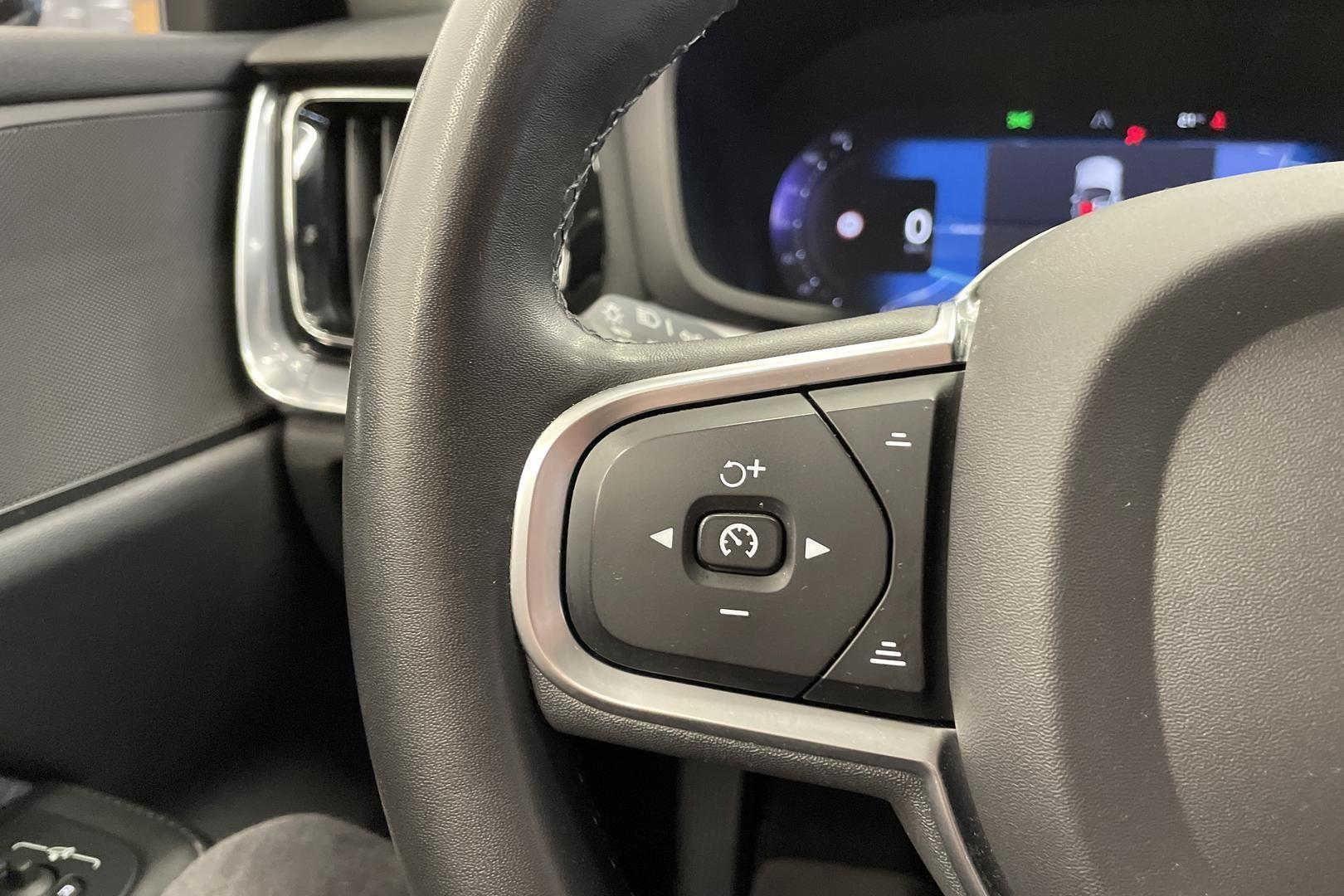 VOLVO V60 2022